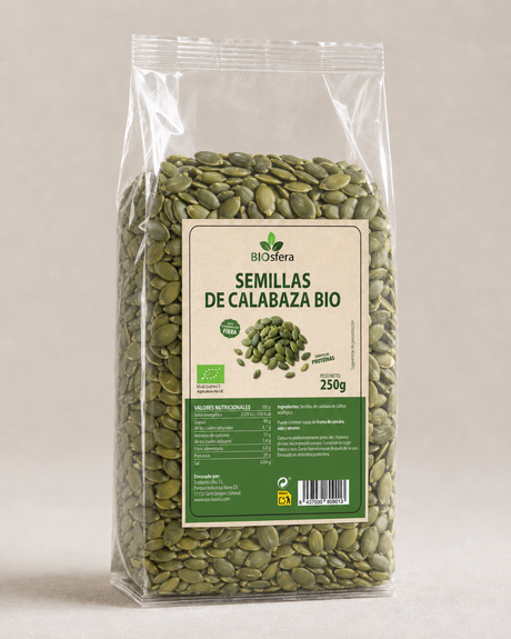 Bolsa transparente de Semillas de Calabaza Bio Biosfera 250 g con etiqueta frontal, producto ecológico alto en fibra y fuente de proteínas.
